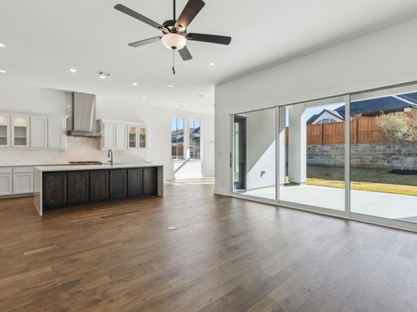 3879  Vase Vine Place , Frisco Texas 75033