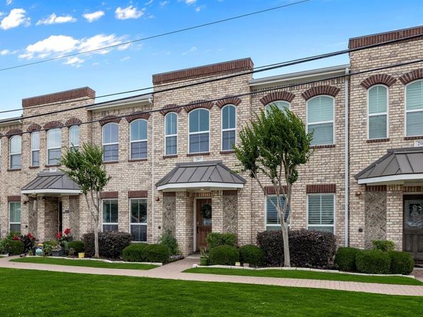 207 S Kealy Avenue , Lewisville Texas 75057