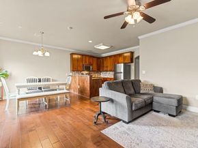 207 S Kealy Avenue , Lewisville Texas 75057