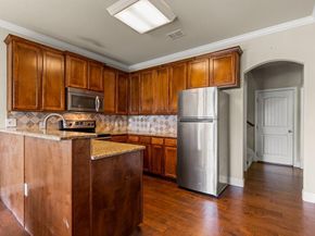 207 S Kealy Avenue , Lewisville Texas 75057