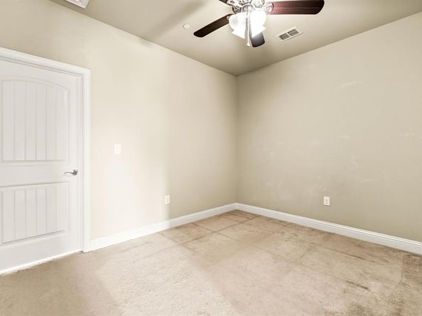 207 S Kealy Avenue , Lewisville Texas 75057
