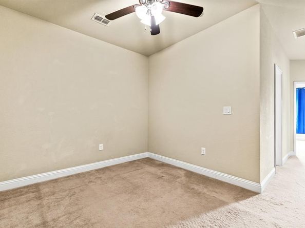207 S Kealy Avenue , Lewisville Texas 75057