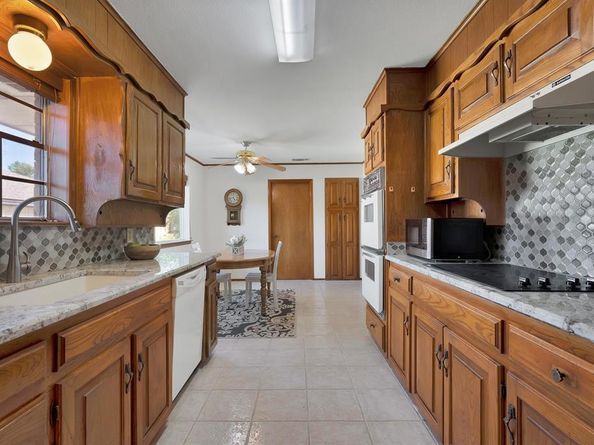 4413  Willow Way Road , Fort Worth Texas 76133