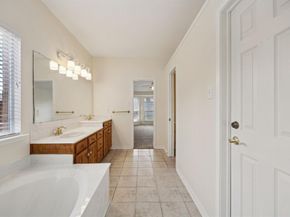 1086  Whispering Glen , Rockwall Texas 75087