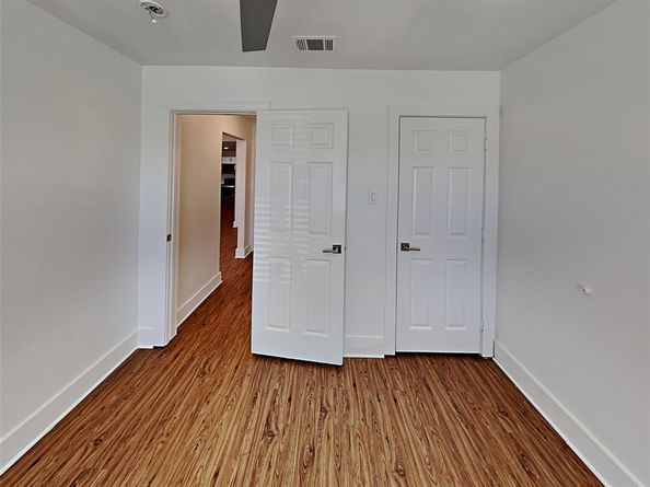 5241  Carol Avenue , Fort Worth Texas 76105