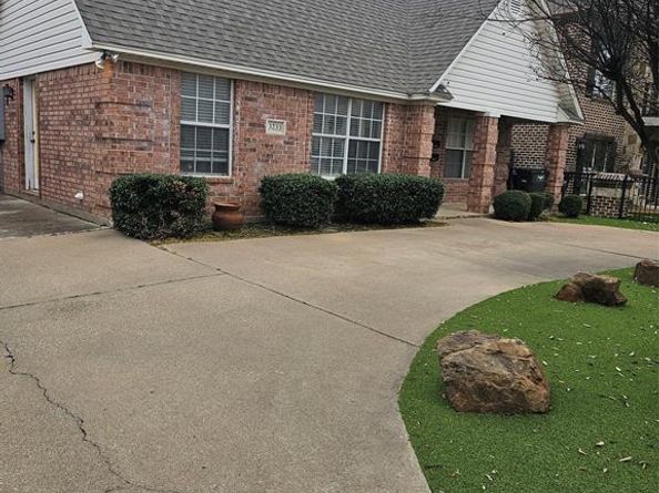 3233 S Univer. Drive , Fort Worth Texas 76109