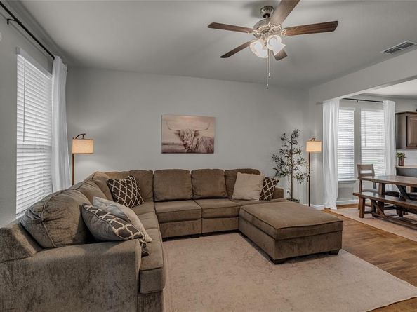 411  Skipper Lane , Azle Texas 76020