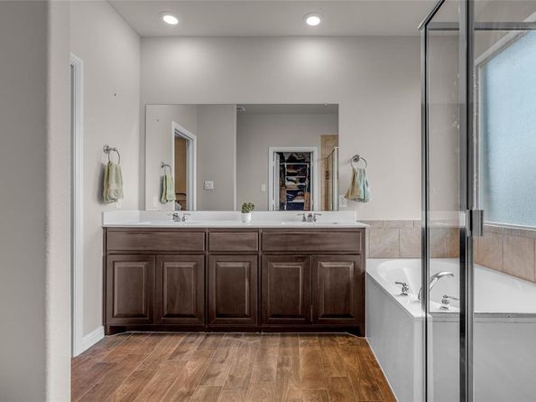 411  Skipper Lane , Azle Texas 76020