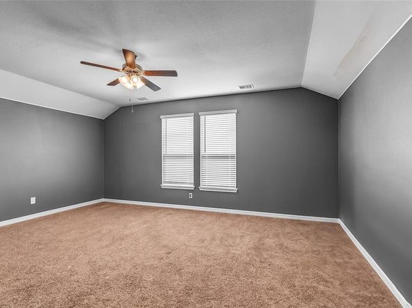 411  Skipper Lane , Azle Texas 76020