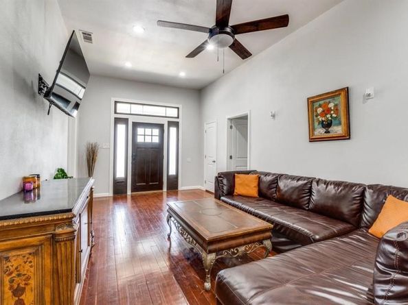 516 E 6TH Street , Dallas Texas 75203