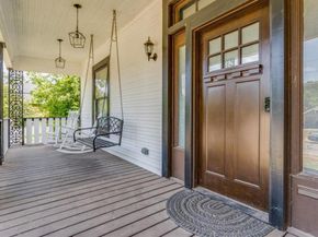 516 E 6TH Street , Dallas Texas 75203