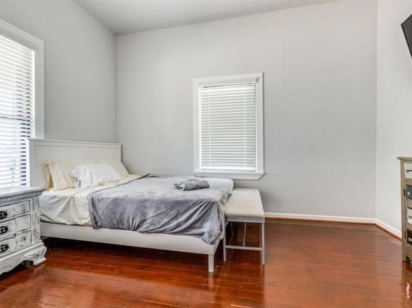 516 E 6TH Street , Dallas Texas 75203