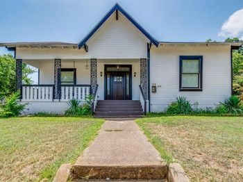516 E 6TH Street 