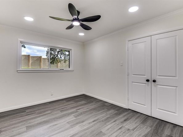 258  Somerset Terrace , Bedford Texas 76022