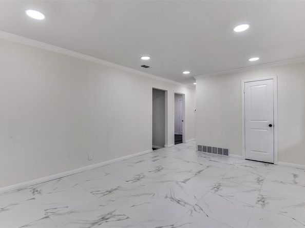 258  Somerset Terrace , Bedford Texas 76022