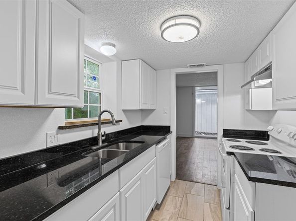 6315  Walraven Circle , Fort Worth Texas 76133