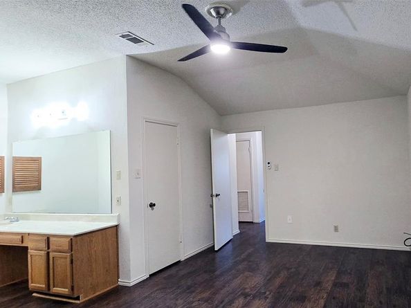 2224  Limestone Lane , Garland Texas 75040
