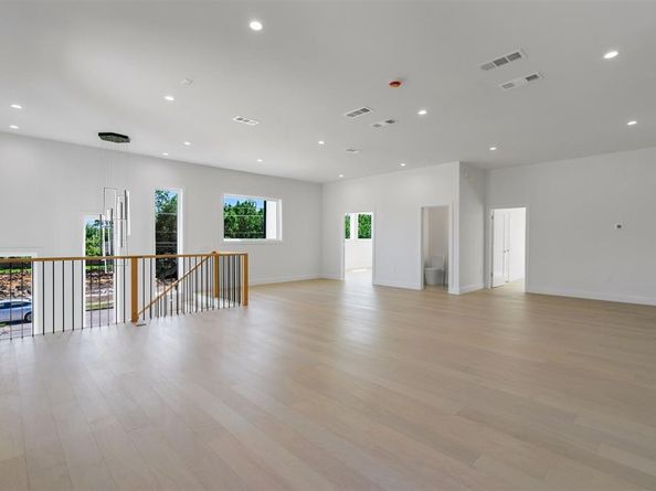 3813  Cortez Drive , Dallas Texas 75220