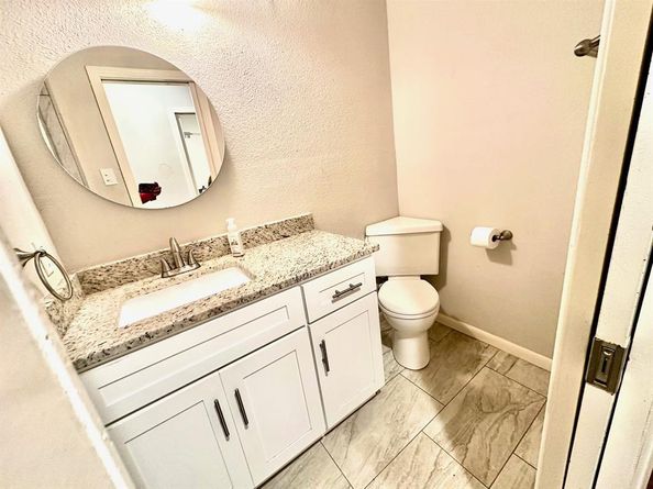 616 W Hammond Street , Lancaster Texas 75146