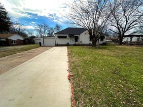 616 W Hammond Street , Lancaster Texas 75146