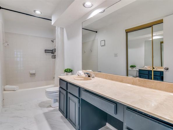 7151  Gaston Avenue  1109, Dallas Texas 75214