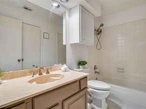 7151  Gaston Avenue  1109, Dallas Texas 75214