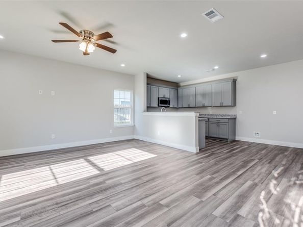 1609  Pine Street , Dallas Texas 75215