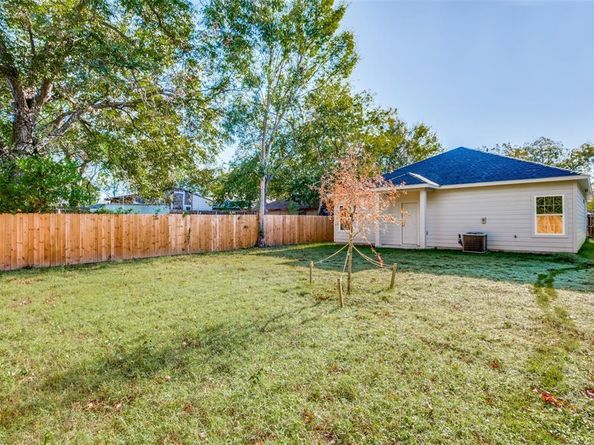 1609  Pine Street , Dallas Texas 75215