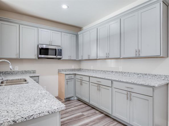 1609  Pine Street , Dallas Texas 75215