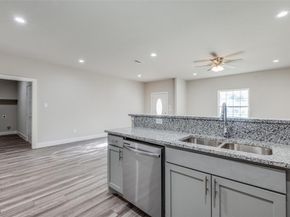 1609  Pine Street , Dallas Texas 75215