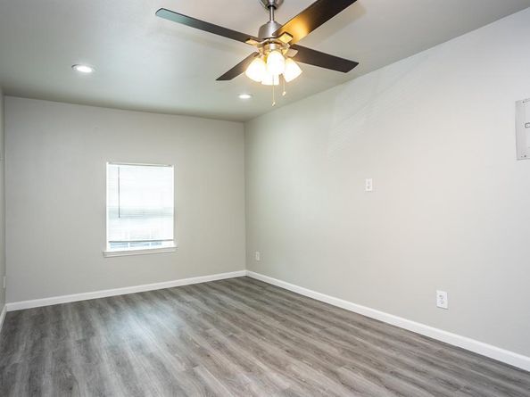 7916  Silverdale Drive , Dallas Texas 75232