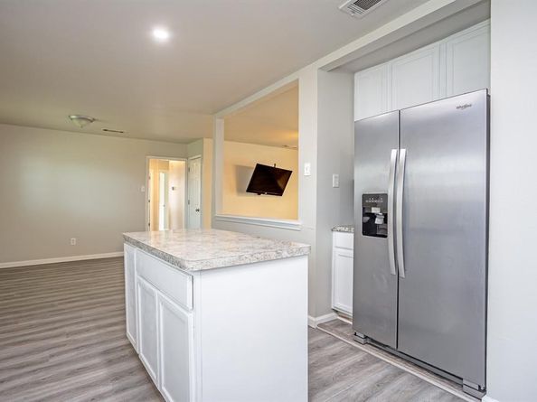 7916  Silverdale Drive , Dallas Texas 75232