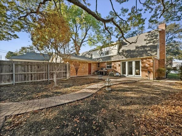 1427  Stagecoach Drive , Richardson Texas 75080