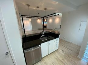4242  Buena Vista Street  22, Dallas Texas 75205