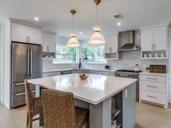 6417  Malcolm Drive 