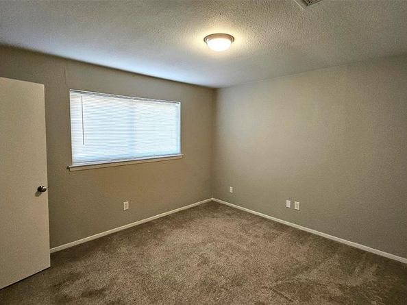 304  Lochness Court , Benbrook Texas 76126