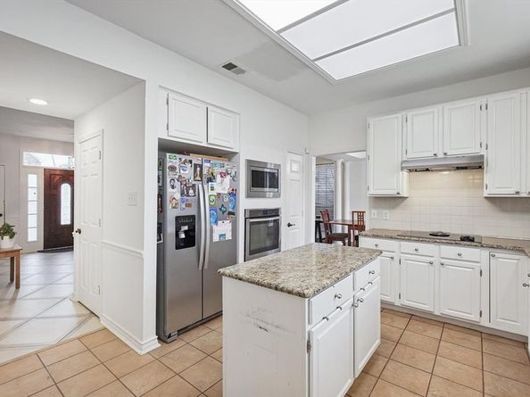 6204  Parkstone Way , Dallas Texas 75249