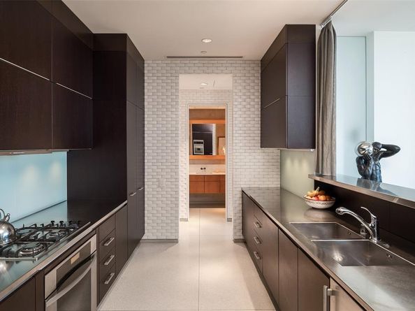 2430  Victory Park Lane  2104, Dallas Texas 75219