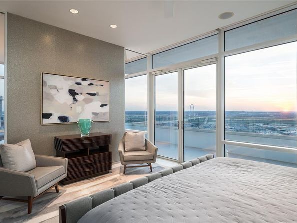 2430  Victory Park Lane  2104, Dallas Texas 75219