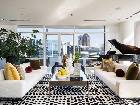 2430  Victory Park Lane  2104, Dallas Texas 75219