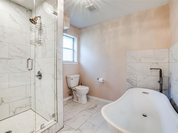 15211  Meandering Way , Dallas Texas 75248
