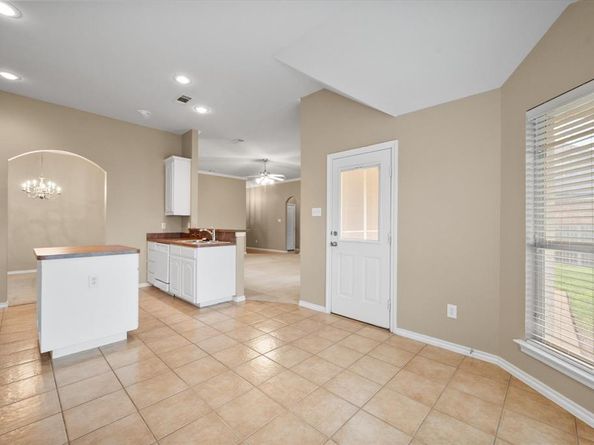6715  Canis Drive , Arlington Texas 76001