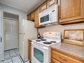 1609  Marsh Lane  110, Carrollton Texas 75006