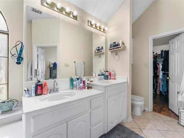 1411  Brittany Lane , Mansfield Texas 76063