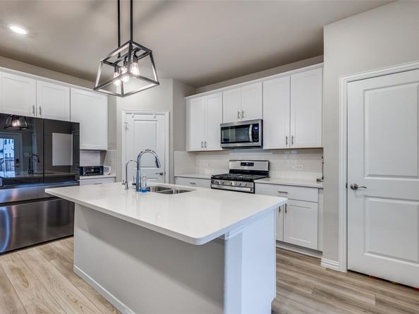 11037  Firebrush Lane , Fort Worth Texas 76108