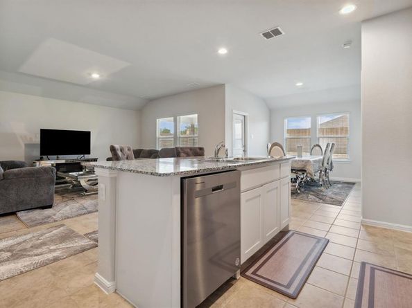 5912  Piedrosa Court , Denton Texas 76226