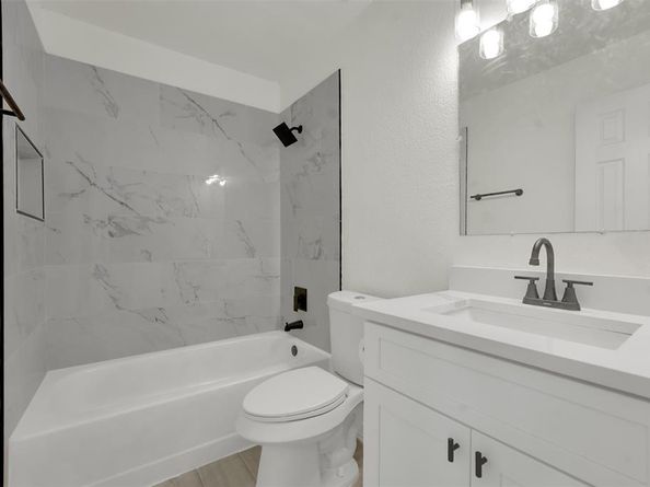 615  Red Coat Lane , Arlington Texas 76002