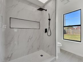 615  Red Coat Lane , Arlington Texas 76002