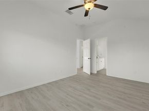 615  Red Coat Lane , Arlington Texas 76002