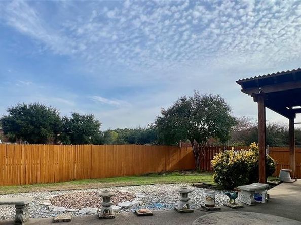 5501  Coronation Drive , Arlington Texas 76017